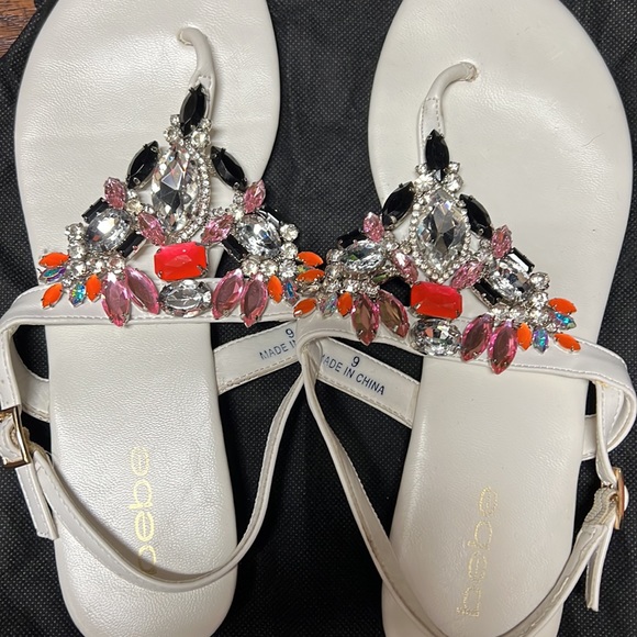 Bebe - Picture 2 of 6